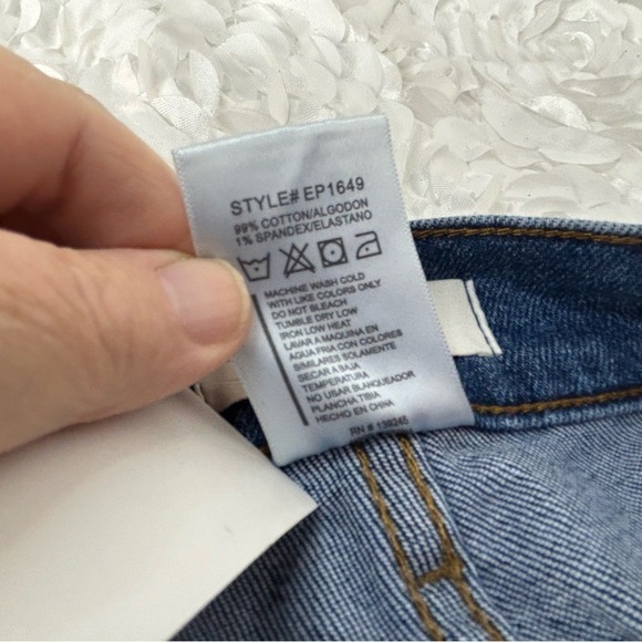 Vibrant miu Golden Blue Mom Jeans 11 W29 NWT - Picture 7 of 10